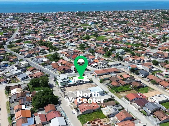 Casa com 550m² 3 quartos e 2 banheiros, à venda, no bairro Centro em Balneário Barra do Sul