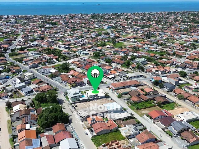 Casa com 550m² 3 quartos e 2 banheiros, à venda, no bairro Centro em Balneário Barra do Sul
