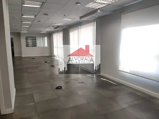 Sala com 145m², para alugar, no bairro Vila Leopoldina em São Paulo