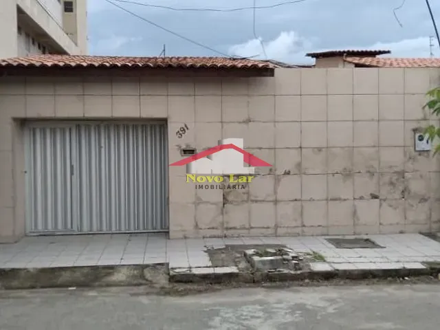 Casa com 248m², à venda, no bairro Parreão em Fortaleza