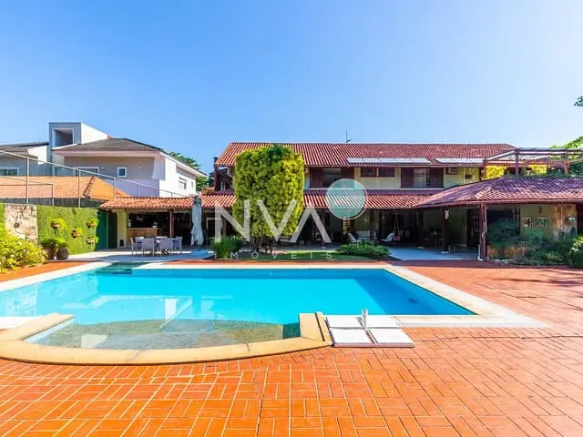 Casa com 2600m² 5 quartos e 10 banheiros, à venda, no bairro Barra da Tijuca em Rio de Janeiro