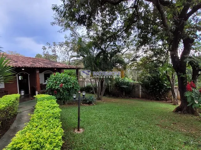 Casa com 1080m² 3 quartos e 2 banheiros, à venda, no bairro Vila Maria Regina em Juatuba