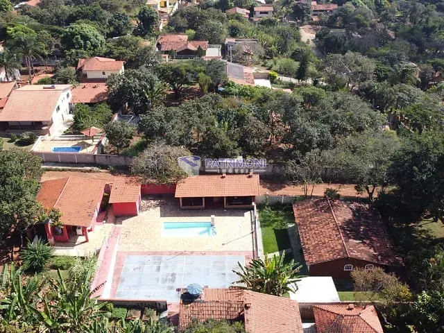 Casa com 1080m² 3 quartos e 2 banheiros, à venda, no bairro Vila Maria Regina em Juatuba