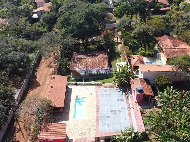 Casa com 1080m² 3 quartos e 2 banheiros, à venda, no bairro Vila Maria Regina em Juatuba