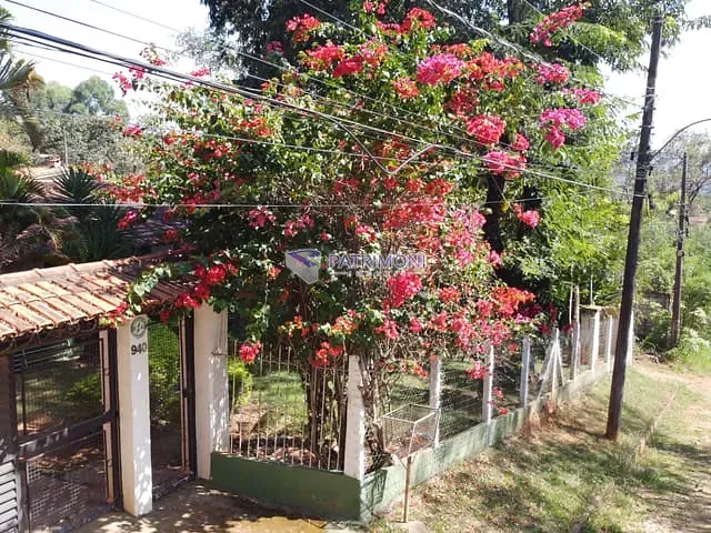 Casa com 1080m² 3 quartos e 2 banheiros, à venda, no bairro Vila Maria Regina em Juatuba