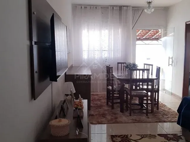 Casa com 300m² 6 quartos e 2 banheiros, à venda, no bairro Jardim Campos Elísios em Poços de Caldas