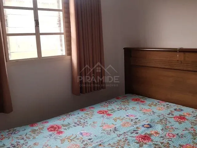 Casa com 300m² 6 quartos e 2 banheiros, à venda, no bairro Jardim Campos Elísios em Poços de Caldas