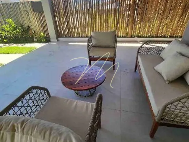Casa 6 quartos e 7 banheiros, à venda, no bairro Olivença em Ilhéus