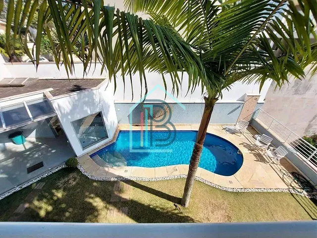 Casa com 540m² 4 quartos e 6 banheiros, à venda ou para alugar, no bairro São Paulo II em Cotia