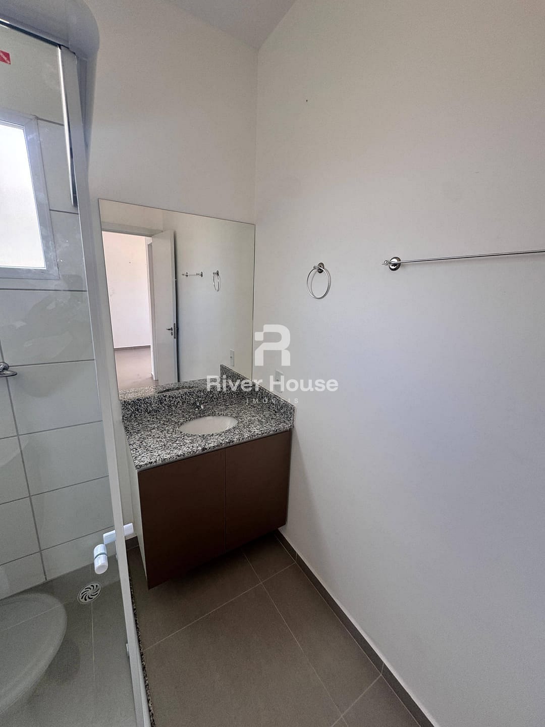 Casa para alugar com 3 quartos, 79m² - Foto 11