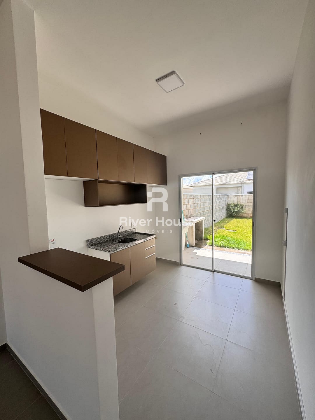 Casa para alugar com 3 quartos, 79m² - Foto 4