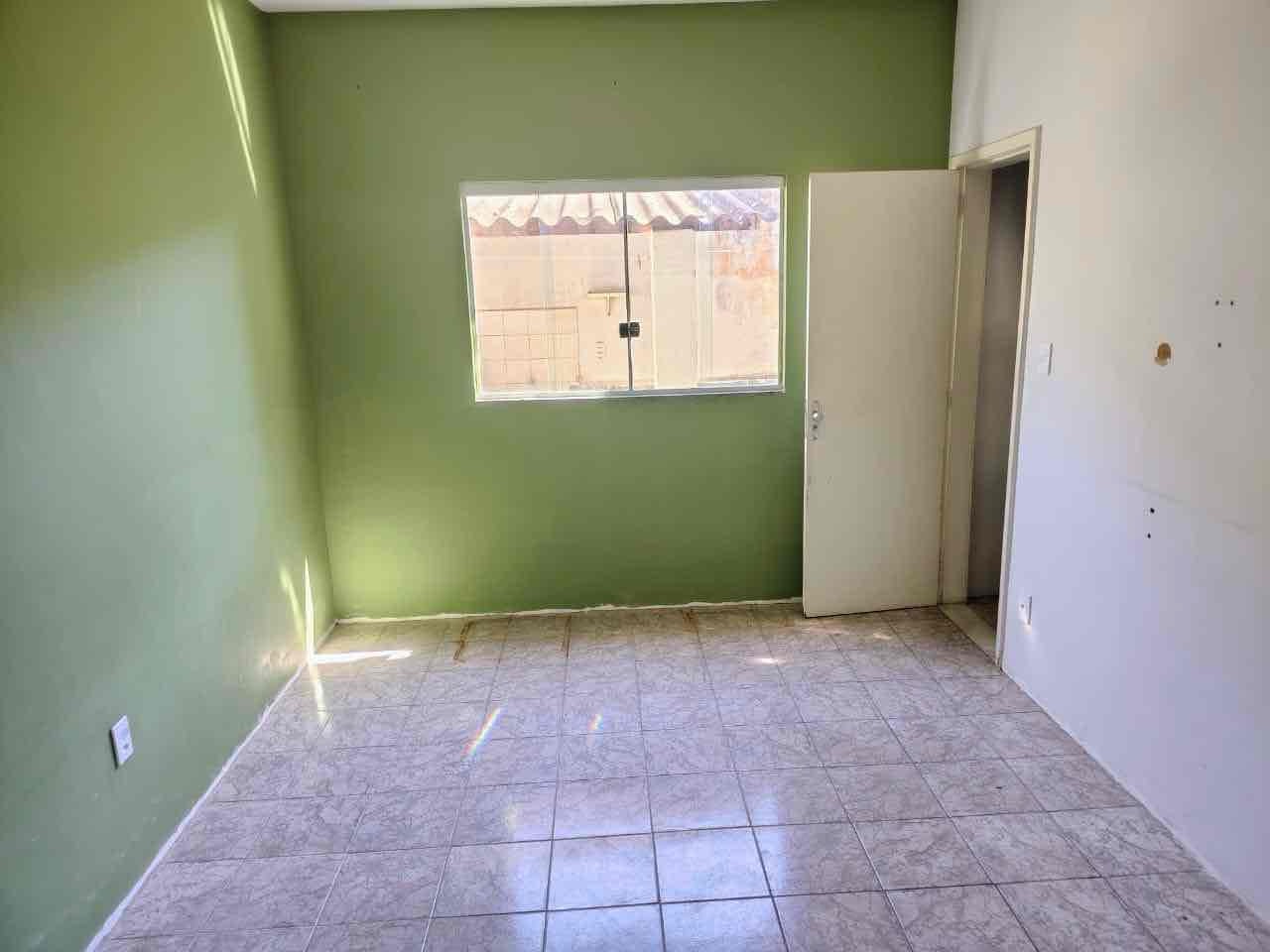 Casa para alugar com 2 quartos, 10m² - Foto 4