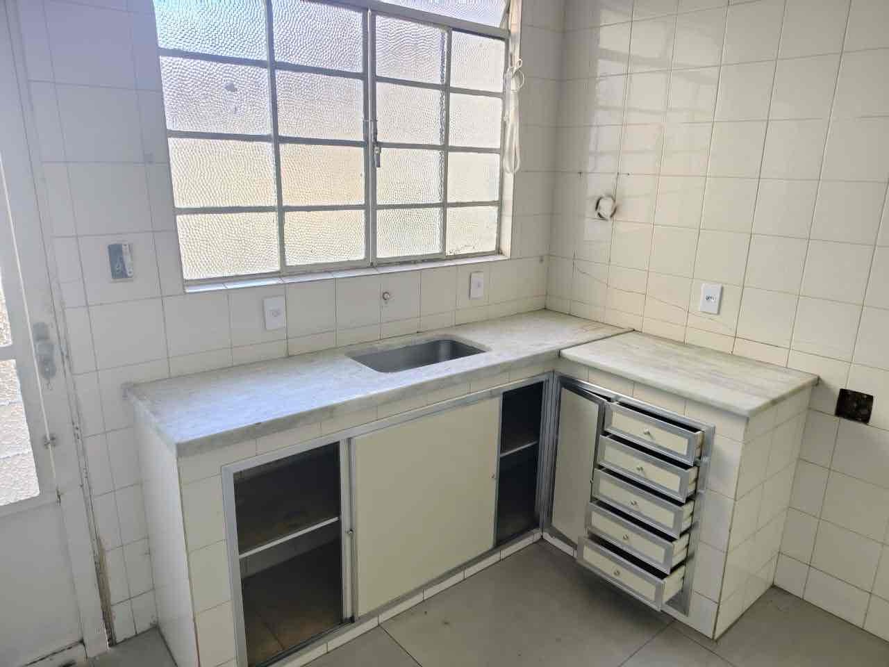Casa para alugar com 2 quartos, 10m² - Foto 7