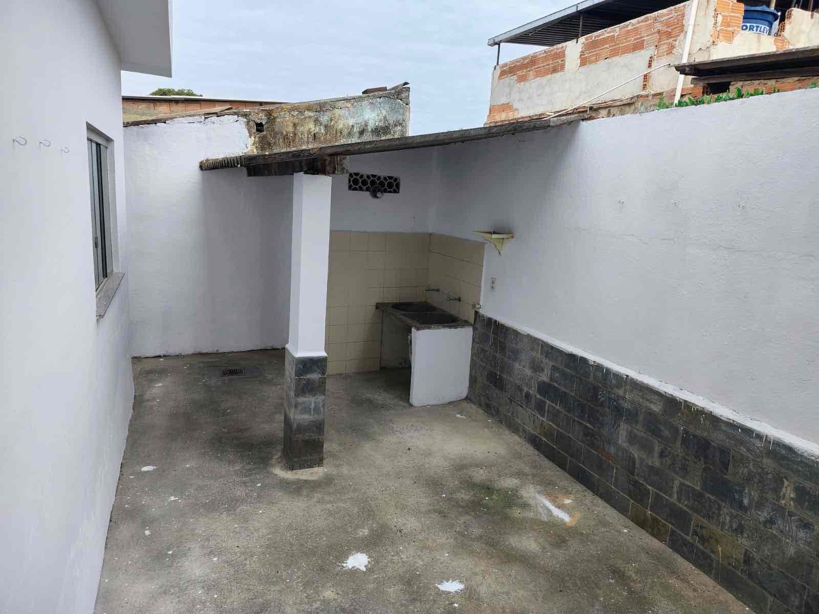 Casa para alugar com 2 quartos, 10m² - Foto 11
