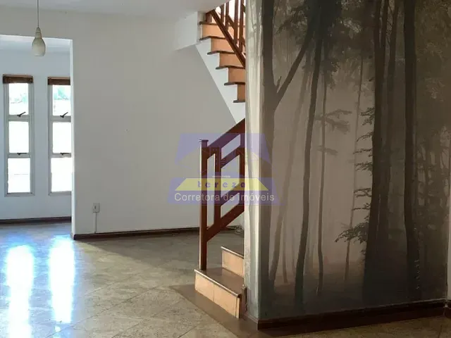 Casa com 318m² 3 quartos e 3 banheiros, para alugar, no bairro Centro em Itabira