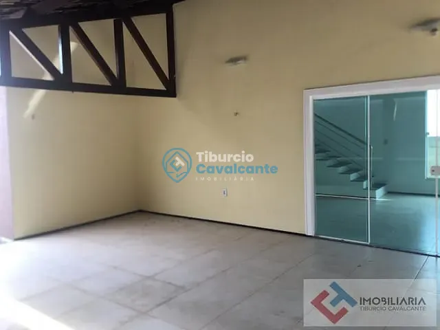 Casa com 360m² 4 quartos e 4 banheiros, à venda, no bairro Parque Iracema em Maranguape