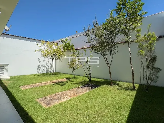 Casa com 312m² 3 quartos e 2 banheiros, à venda ou para alugar, no bairro Vila Paraíba em Guaratinguetá