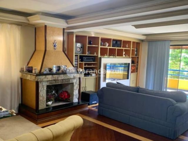 Casa com 420m² 4 quartos e 5 banheiros, à venda, no bairro Cidade Parquelandia em Mogi das Cruzes