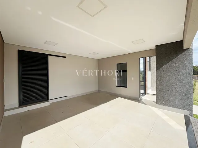 Casa com 328m² 3 quartos e 4 banheiros, à venda, no bairro Jardim Tarobá em Cambé