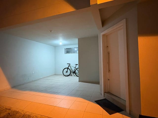 Casa com 55m² 2 quartos e 1 banheiro, para alugar, no bairro Coqueiros em Florianópolis