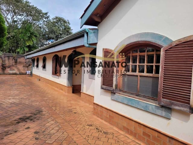 Casa com 2000m² 4 quartos e 6 banheiros, à venda, no bairro Recanto Amapola em Bragança Paulista