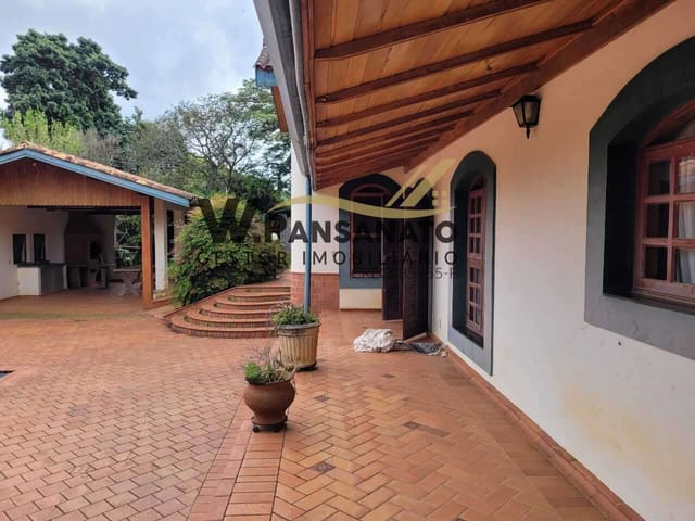 Casa com 2000m² 4 quartos e 6 banheiros, à venda, no bairro Recanto Amapola em Bragança Paulista