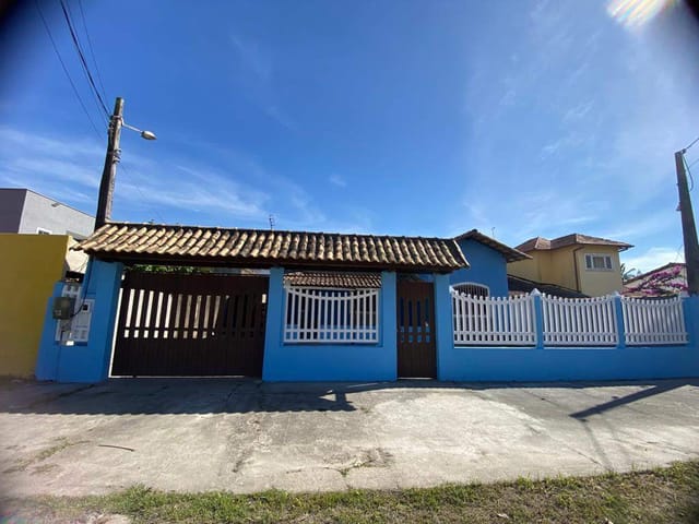 Casa com 420m² 3 quartos e 2 banheiros, à venda, no bairro Loteamento Extensão do Serramar em Rio das Ostras