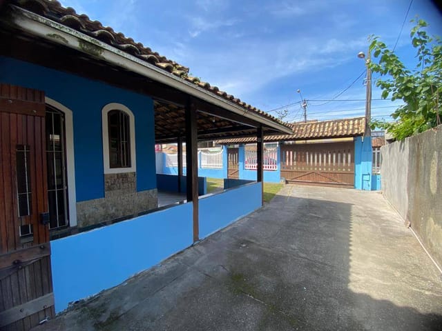Casa com 420m² 3 quartos e 2 banheiros, à venda, no bairro Loteamento Extensão do Serramar em Rio das Ostras