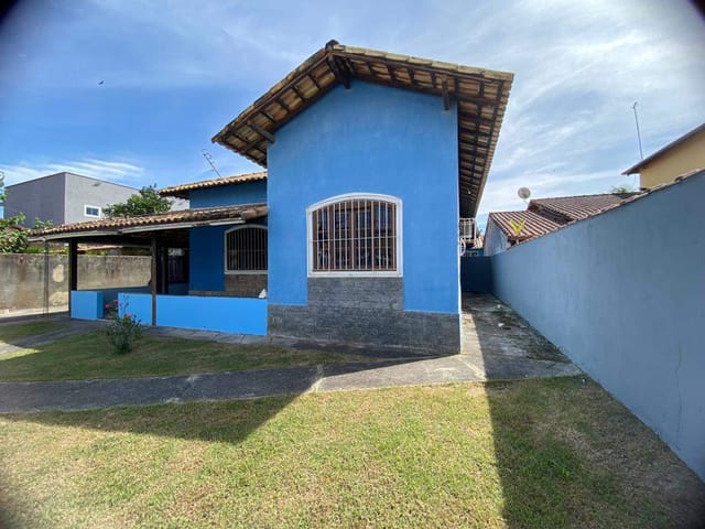 Casa com 420m² 3 quartos e 2 banheiros, à venda, no bairro Loteamento Extensão do Serramar em Rio das Ostras
