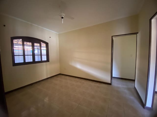 Casa com 420m² 3 quartos e 2 banheiros, à venda, no bairro Loteamento Extensão do Serramar em Rio das Ostras