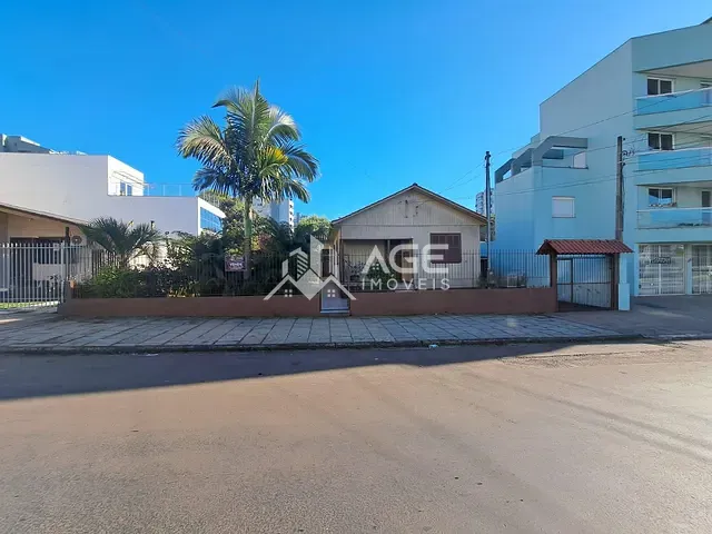 Casa com 800m², à venda, no bairro Centro em Erechim
