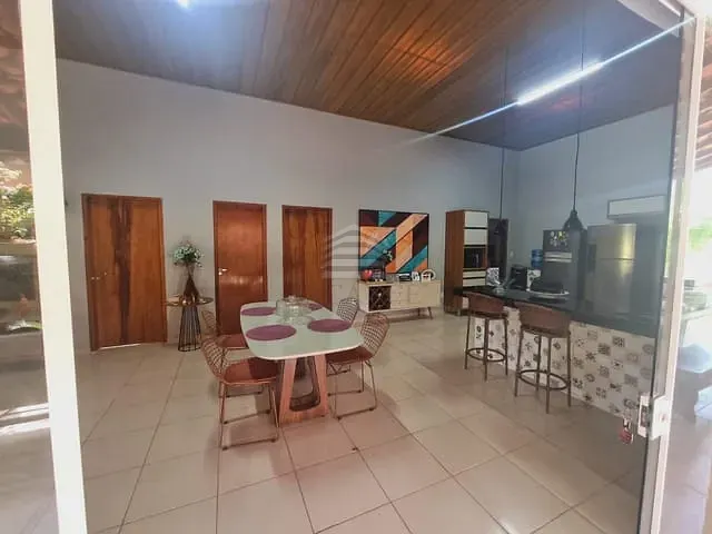 Casa 3 quartos e 3 banheiros, à venda, no bairro Novo Uruguai em Teresina