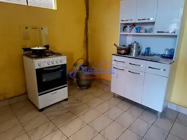 Casa com 300m² 2 quartos e 2 banheiros, à venda, no bairro Jardim Bela Vista em Jacareí