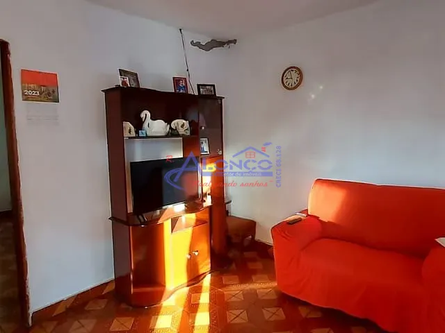 Casa com 300m² 2 quartos e 2 banheiros, à venda, no bairro Jardim Bela Vista em Jacareí