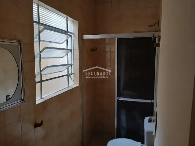 Casa 3 quartos e 2 banheiros, para alugar, no bairro Vila Pompéia em Campinas