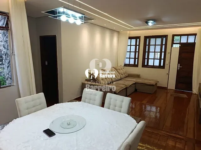 Casa 3 quartos e 3 banheiros, à venda, no bairro Santa Helena (Barreiro) em Belo Horizonte