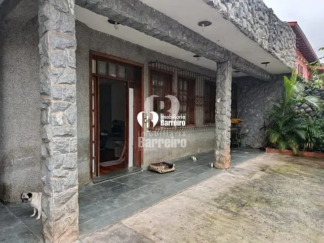 Casa 3 quartos e 3 banheiros, à venda, no bairro Santa Helena (Barreiro) em Belo Horizonte
