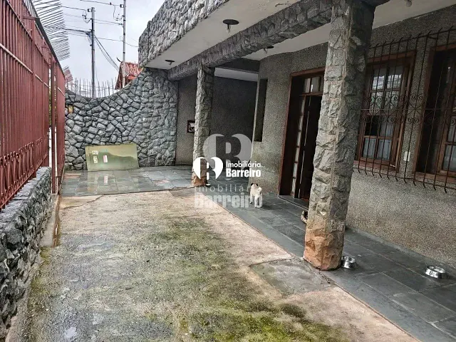 Casa 3 quartos e 3 banheiros, à venda, no bairro Santa Helena (Barreiro) em Belo Horizonte