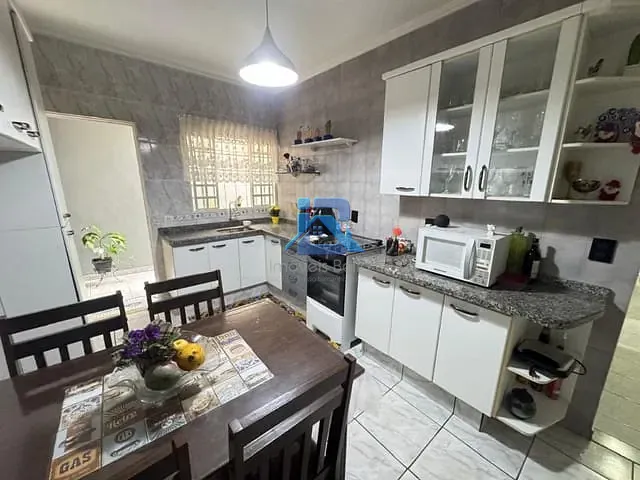 Casa com 125m² 3 quartos e 2 banheiros, à venda, no bairro Loteamento Rei de Ouro em Itatiba
