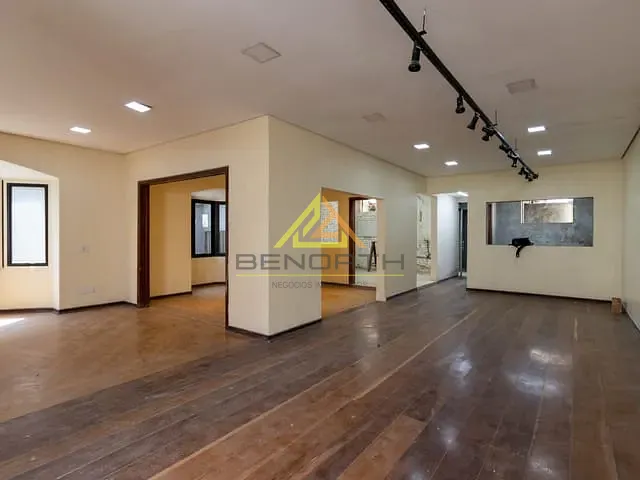 Casa com 400m², para alugar, no bairro Santana em São Paulo
