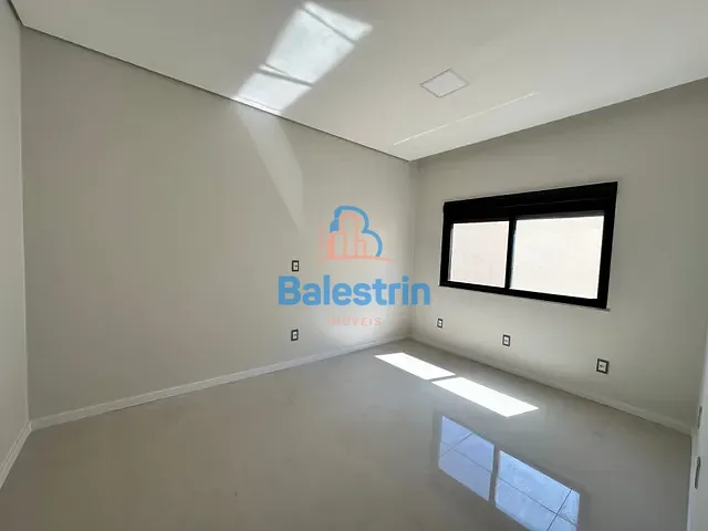 Casa 3 quartos e 2 banheiros, à venda, no bairro Jardim das Hortências em Fraiburgo