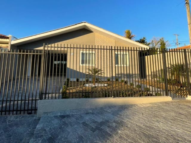 Casa com 158m² 3 quartos e 2 banheiros, à venda, no bairro Neves em Ponta Grossa