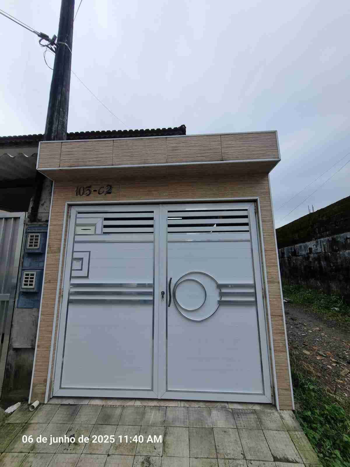 Casa à venda com 2 quartos, 68m² - Foto 2