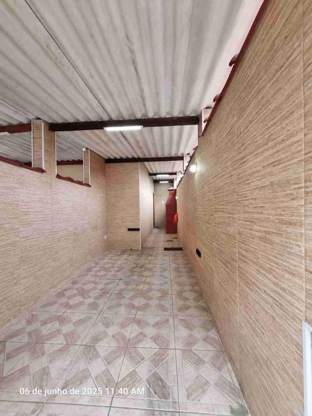 Casa à venda com 2 quartos, 68m² - Foto 3