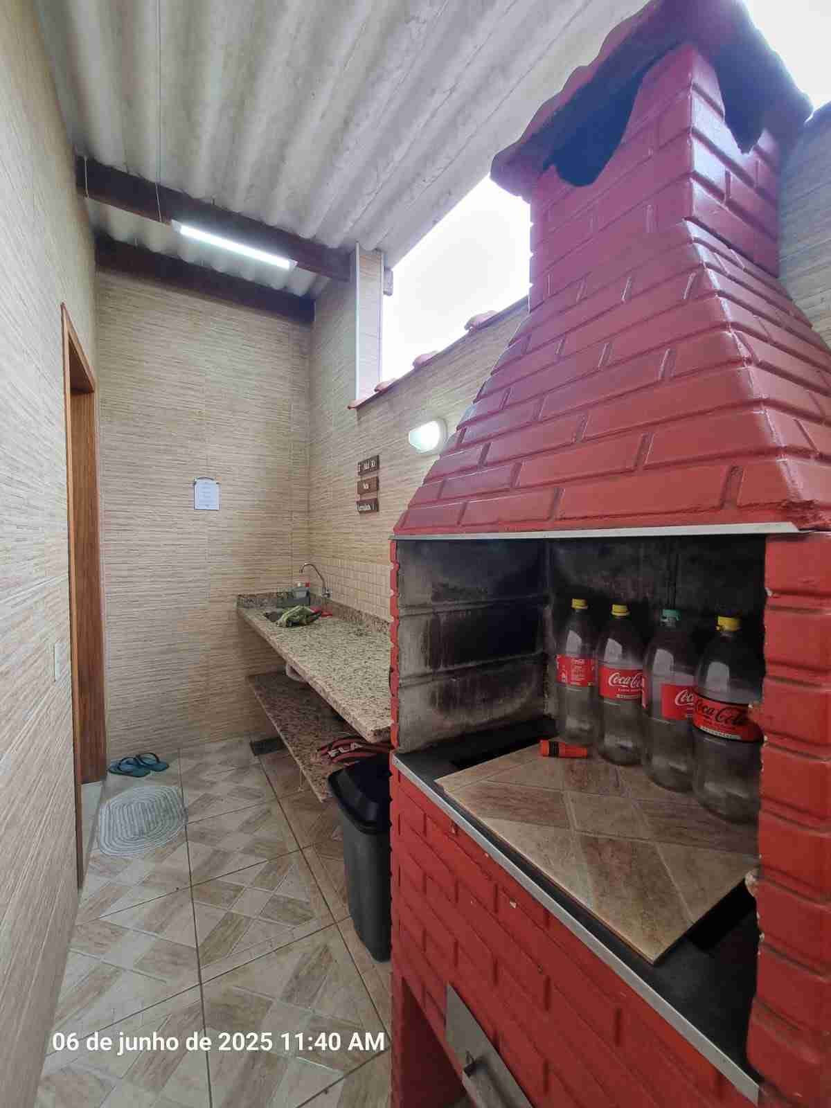 Casa à venda com 2 quartos, 68m² - Foto 4