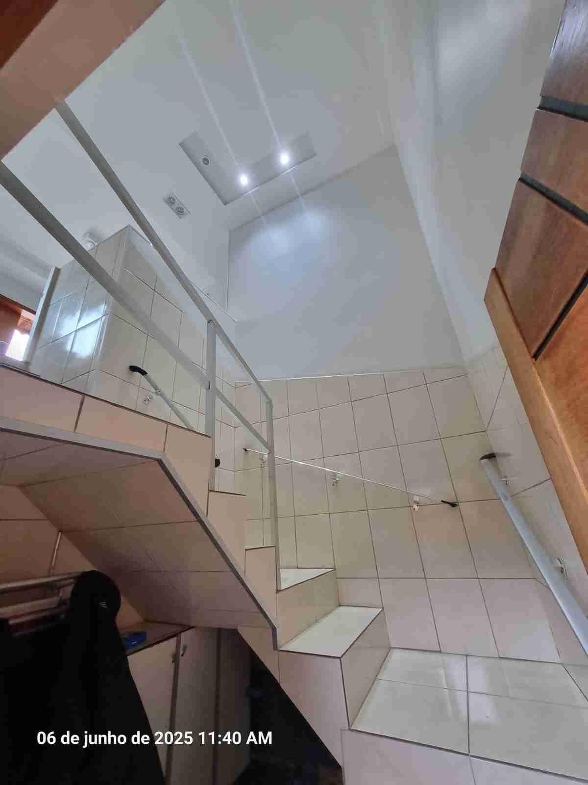 Casa à venda com 2 quartos, 68m² - Foto 6