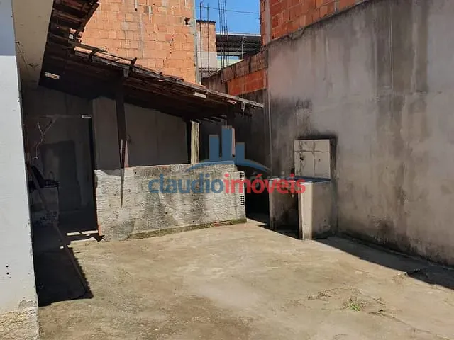 Casa à venda, no bairro Novo Horizonte em Barra Mansa