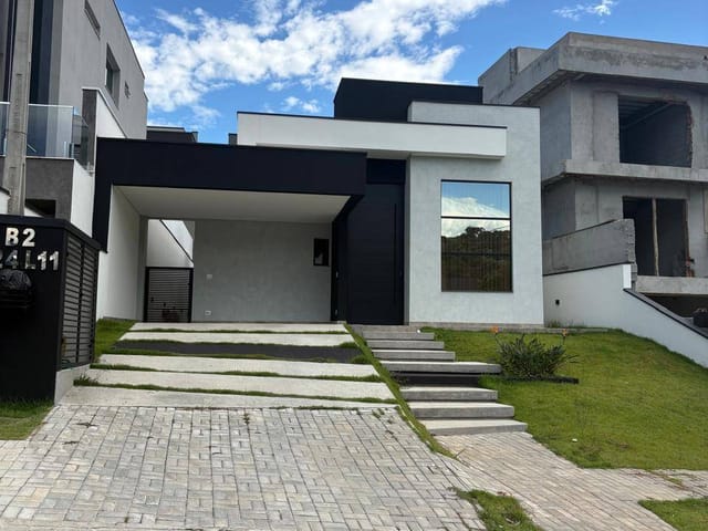 Casa com 321m² 3 quartos e 2 banheiros, à venda, no bairro Parque Residencial Itapeti em Mogi das Cruzes
