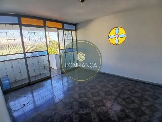 Casa 3 quartos e 2 banheiros, para alugar, no bairro São Gabriel em Belo Horizonte