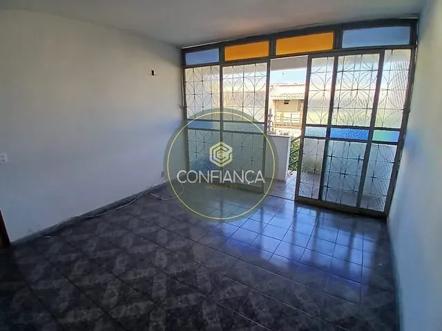 Casa 3 quartos e 2 banheiros, para alugar, no bairro São Gabriel em Belo Horizonte